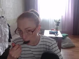 Screen Grab from lucky_licky20