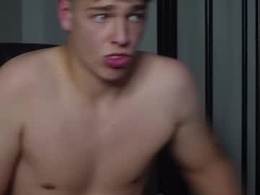 Screen Grab from lukedesirable