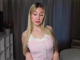 Screen Grab from luna_licks