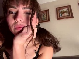 Screen Grab from luna_luuvz