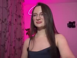 Screen Grab from luna_raee