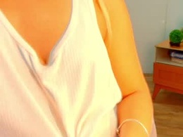 Screen Grab from luna_velvvet