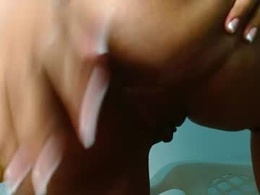 Screen Grab from lunaa__velvet