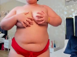 Screen Grab from lunaavelvets