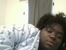 Screen Grab from lunabunnii1