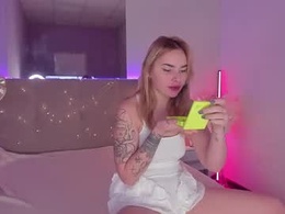 Screen Grab from lunaheadley