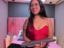 Screen Grab from lunaliaa_