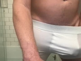 Screen Grab from lvguynextdoor440656