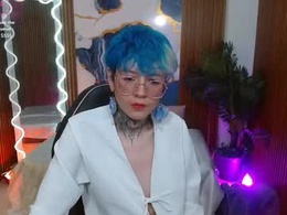 Screen Grab from lyra_tay