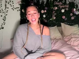 Screen Grab from lyracovee