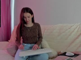 Screen Grab from m_o_o_n_l_i_g_h_t