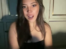 Screen Grab from macycollinx