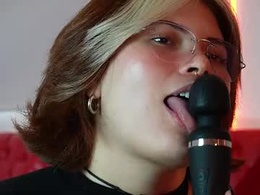 Screen Grab from madissoonx__