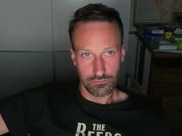 Screen Grab from maenu_69