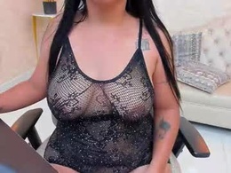 Screen Grab from mai_bigboobs