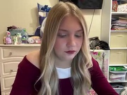 Screen Grab from maisiehtwe