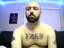 Screen Grab from makeuhard7