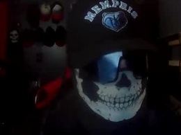 Screen Grab from maks_kane