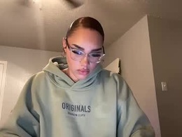 Screen Grab from mamamoshi