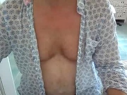 Screen Grab from manbitcherx