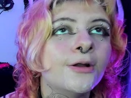 Screen Grab from mariiana_velezz