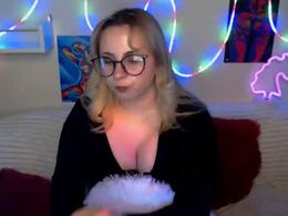 Screen Grab from marrykiss33