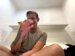 Screen Grab from mastermacxxx