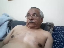 Screen Grab from maturemenhot_6969