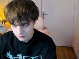 Screen Grab from maxvibee