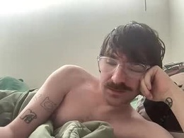 Screen Grab from maxximus543280