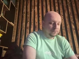 Screen Grab from maybe777_