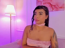 Screen Grab from megaanrosee_
