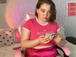 Screen Grab from merelinacherry_