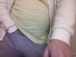 Screen Grab from messywessy