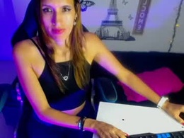 Screen Grab from mia_cherry222