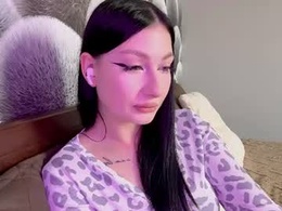 Screen Grab from mia_cutie1