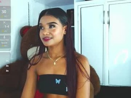 Screen Grab from mia_fernand