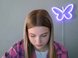 Screen Grab from mia_moon27