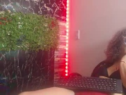 Screen Grab from mia_pazzi