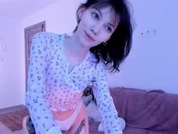 Screen Grab from mia_pimmy