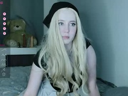 Screen Grab from mia_wellis