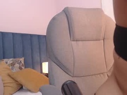 Screen Grab from miabloomm