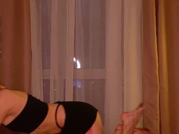 Screen Grab from miakomioo