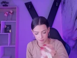 Screen Grab from miamonroee1_