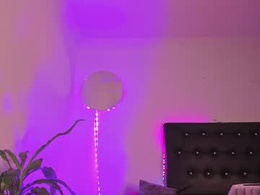 Screen Grab from michell_whitexx