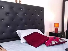 Screen Grab from midnightbella_