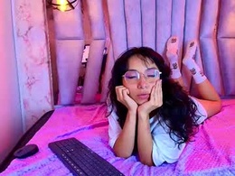 Screen Grab from mikaneko_