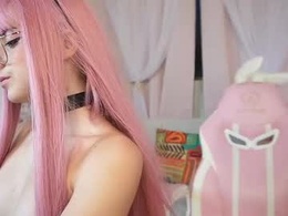 Screen Grab from mikascarlet