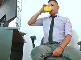 Screen Grab from mike_fetish_