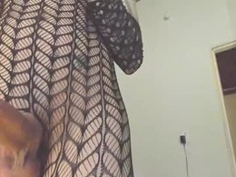 Screen Grab from milublonde_